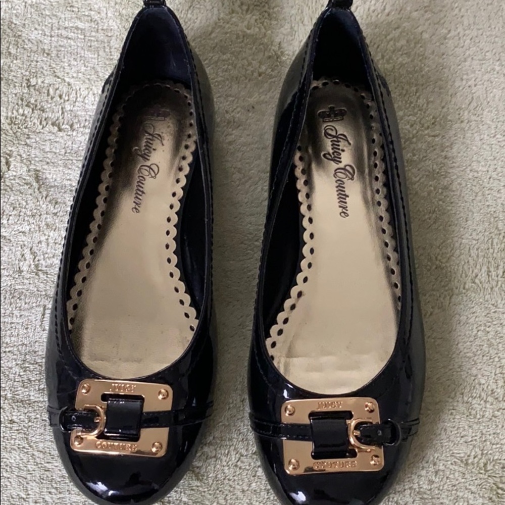 Juicy black flat shoes size 4
